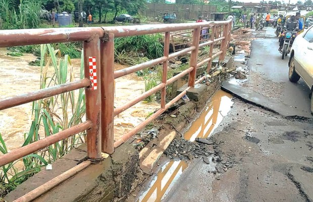 Ekiti residents call on FG to repair bridge
