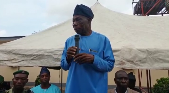 Obasanjo Visits Market Named After Him in Ibadan